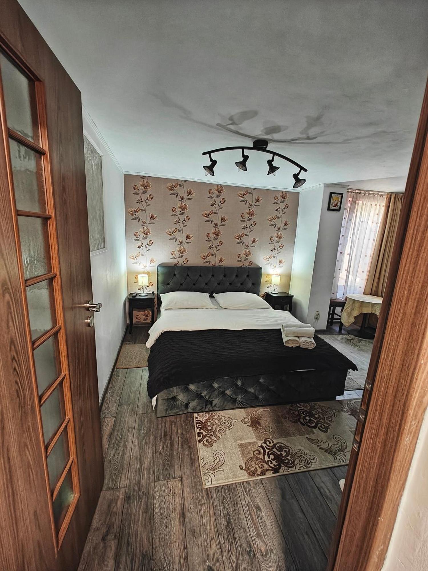 Casa Miclau Apartment Байле Херкулане Екстериор снимка