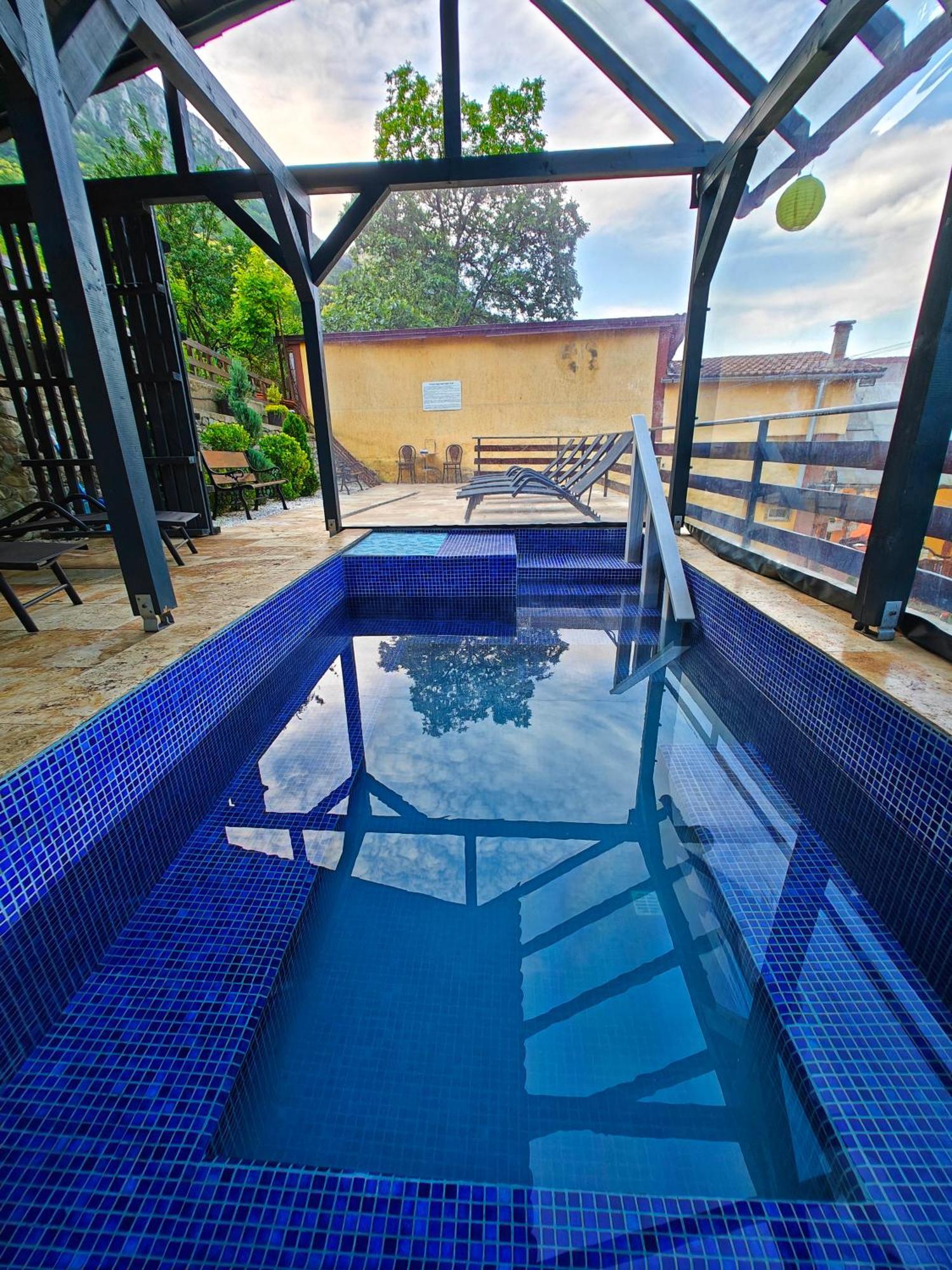 Casa Miclau Apartment Байле Херкулане Екстериор снимка